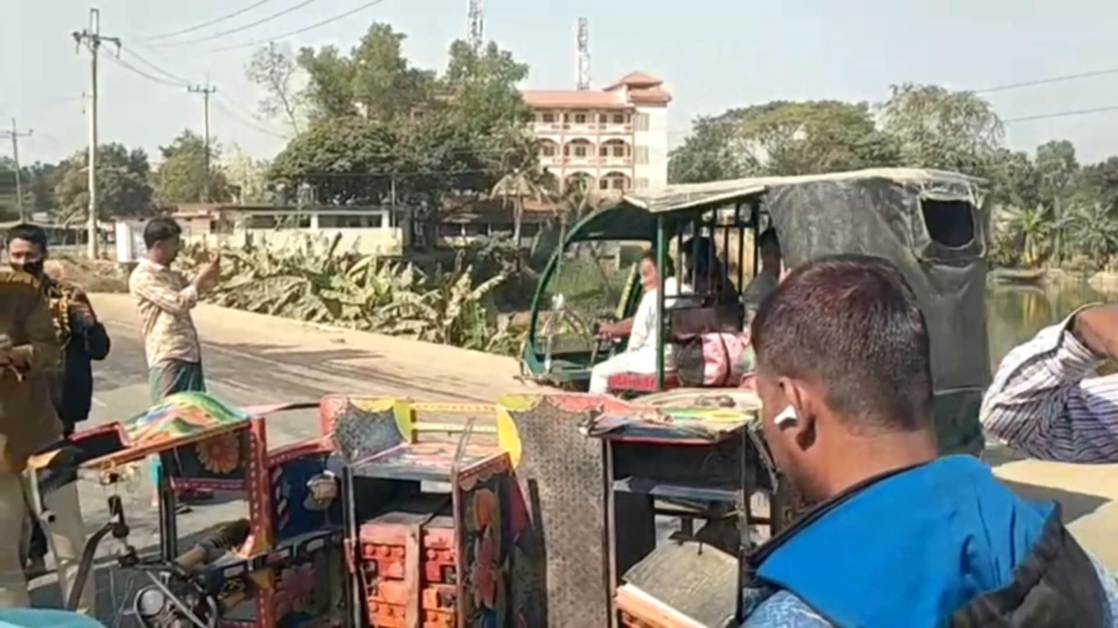 ভালুকায় মাহিন্দ্র ট্রাক-অটোরিকশা সংঘর্ষে নিহত ২