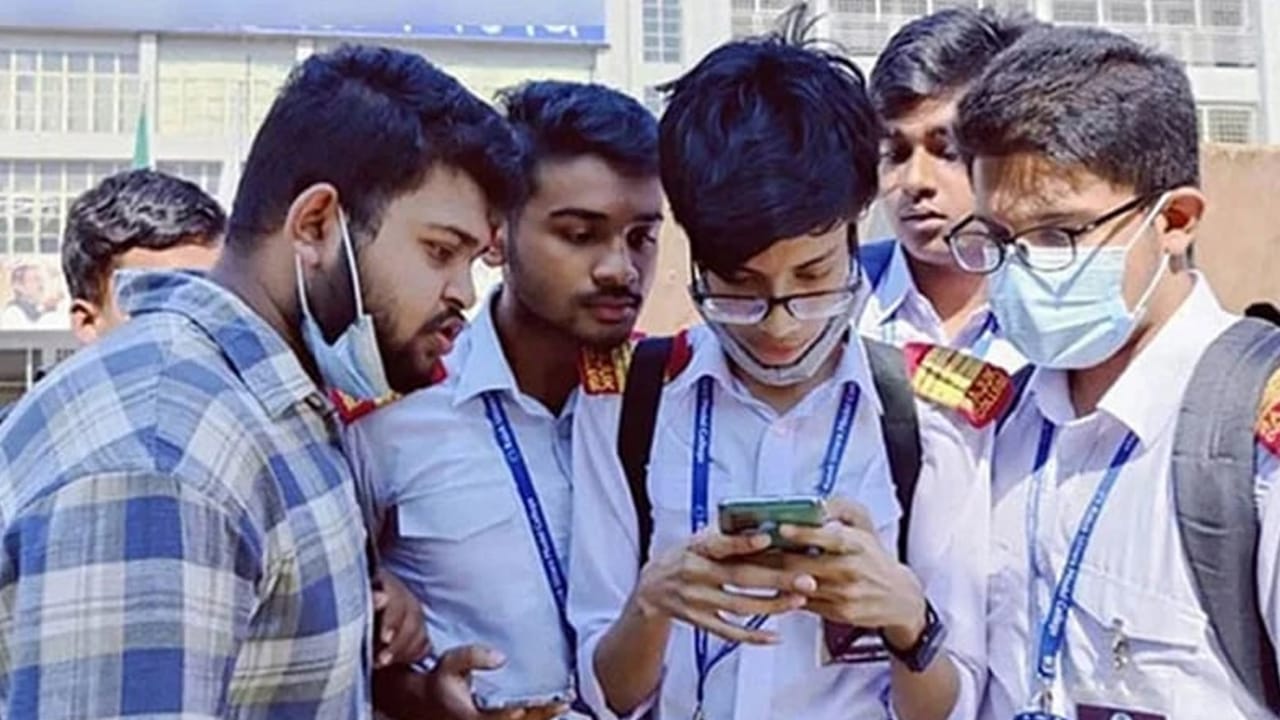 আজ  প্রকাশিত হচ্ছে এসএসসি ও সমমান পরীক্ষার ফলাফল