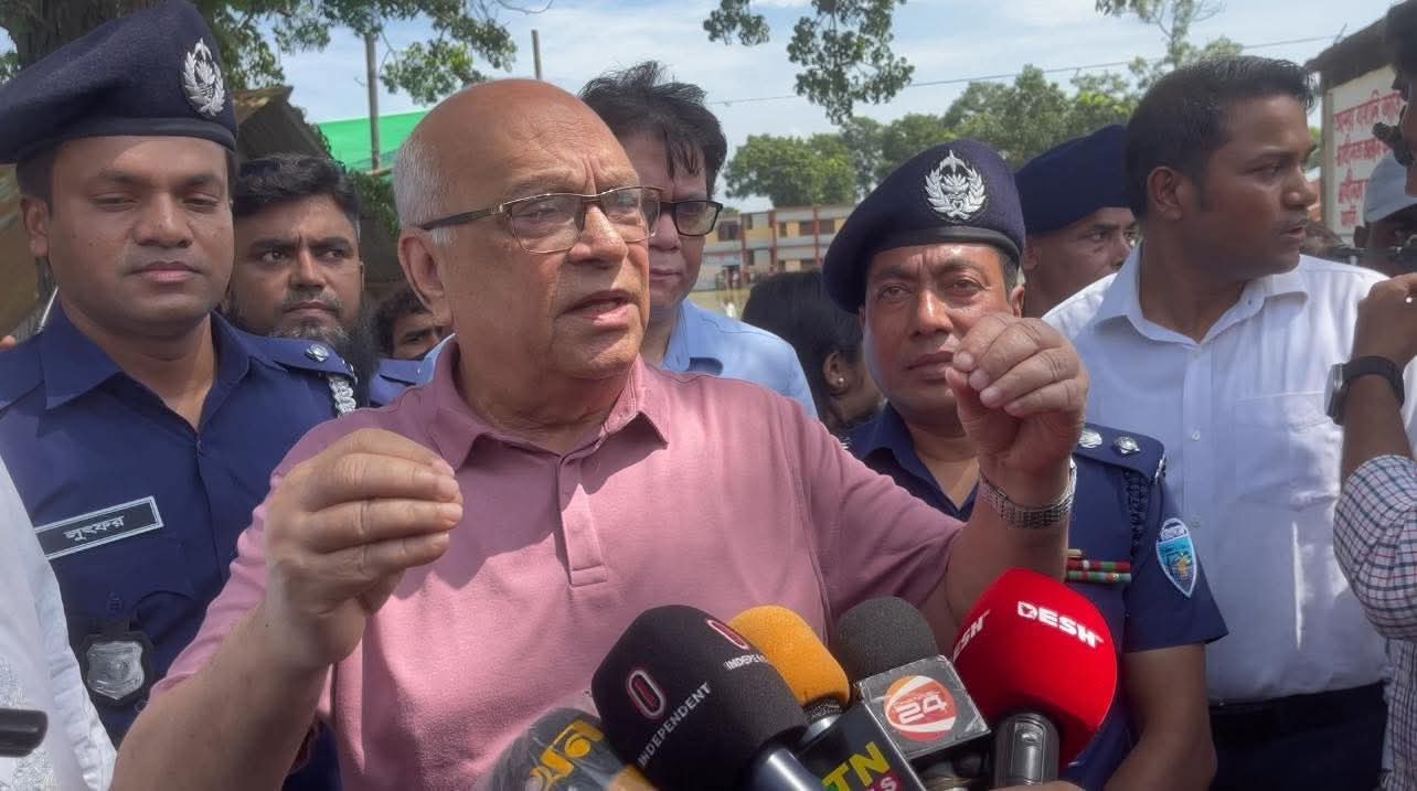 ফেনীতে বন্যা পরিস্থিতি পরিদর্শনে উপদেষ্টা ফারুক-ই-আজম