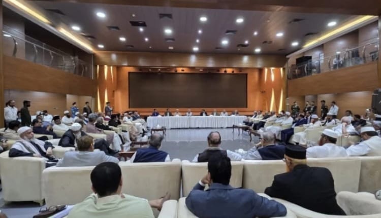 দুই প্রস্তাব নিয়ে আলোচনা প্রধান উপদেষ্টা নিয়োগে
