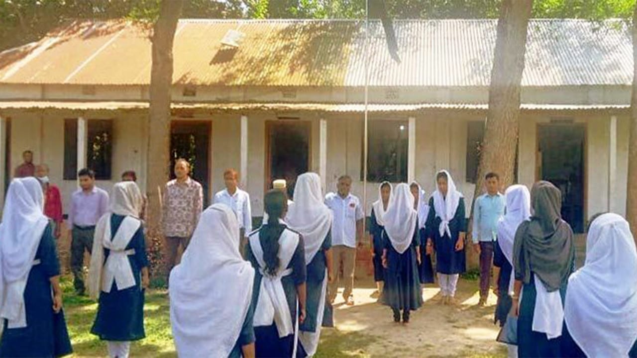 শতভাগ ফেল ১৩৪টি শিক্ষা প্রতিষ্ঠানে, বাল্যবিবাহ প্রধান কারণ