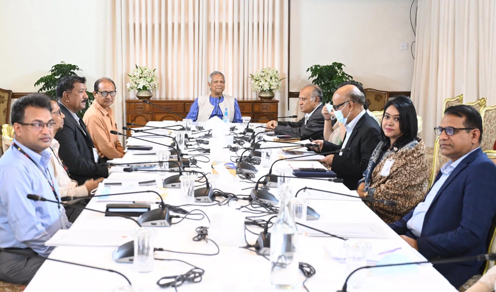 প্রাথমিকে  ৩২ হাজার প্রধান শিক্ষক নিয়োগের নির্দেশ প্রধান উপদেষ্টার