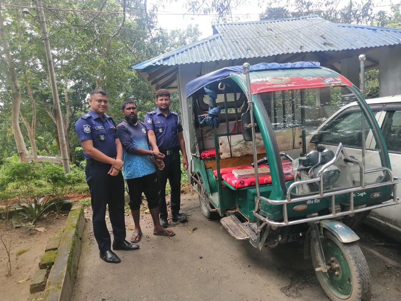 খাগড়াছড়িতে শিক্ষার্থী অপহরণের ঘটনায় পলাতক আসামি গ্রেফতার