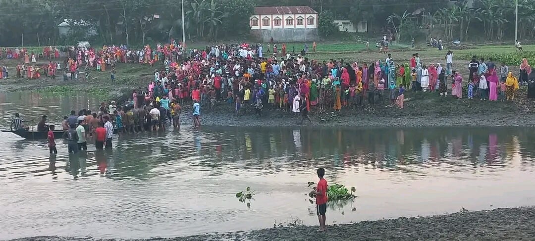জামালপুরের মাদারগঞ্জে ঝিনাই নদী থেকে তিন  শিশুর লাশ উদ্ধার