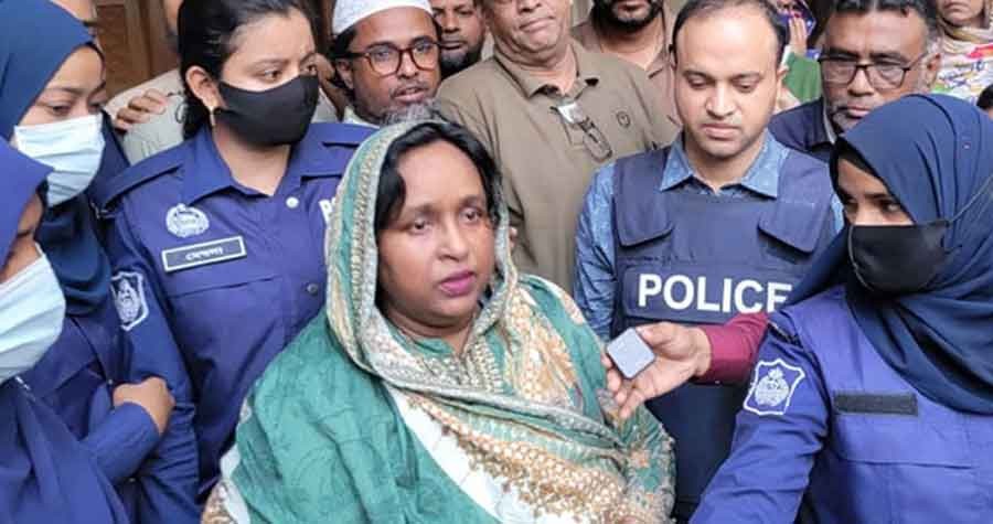 আরও দুই মামলায় গ্রেপ্তার দেখানো হলো আইভীকে