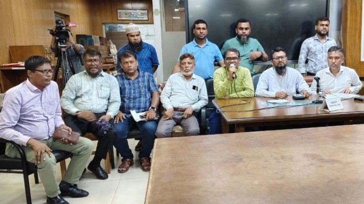 এক ঘণ্টার কর্মবিরতিতে সচিবালয়ের আমলারা