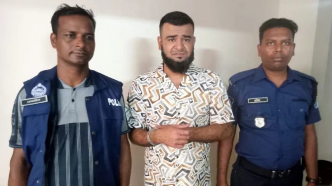 মুন্সীগঞ্জে স্ত্রীকে খুন করে থানায় স্বামীর আত্মসমর্পণ