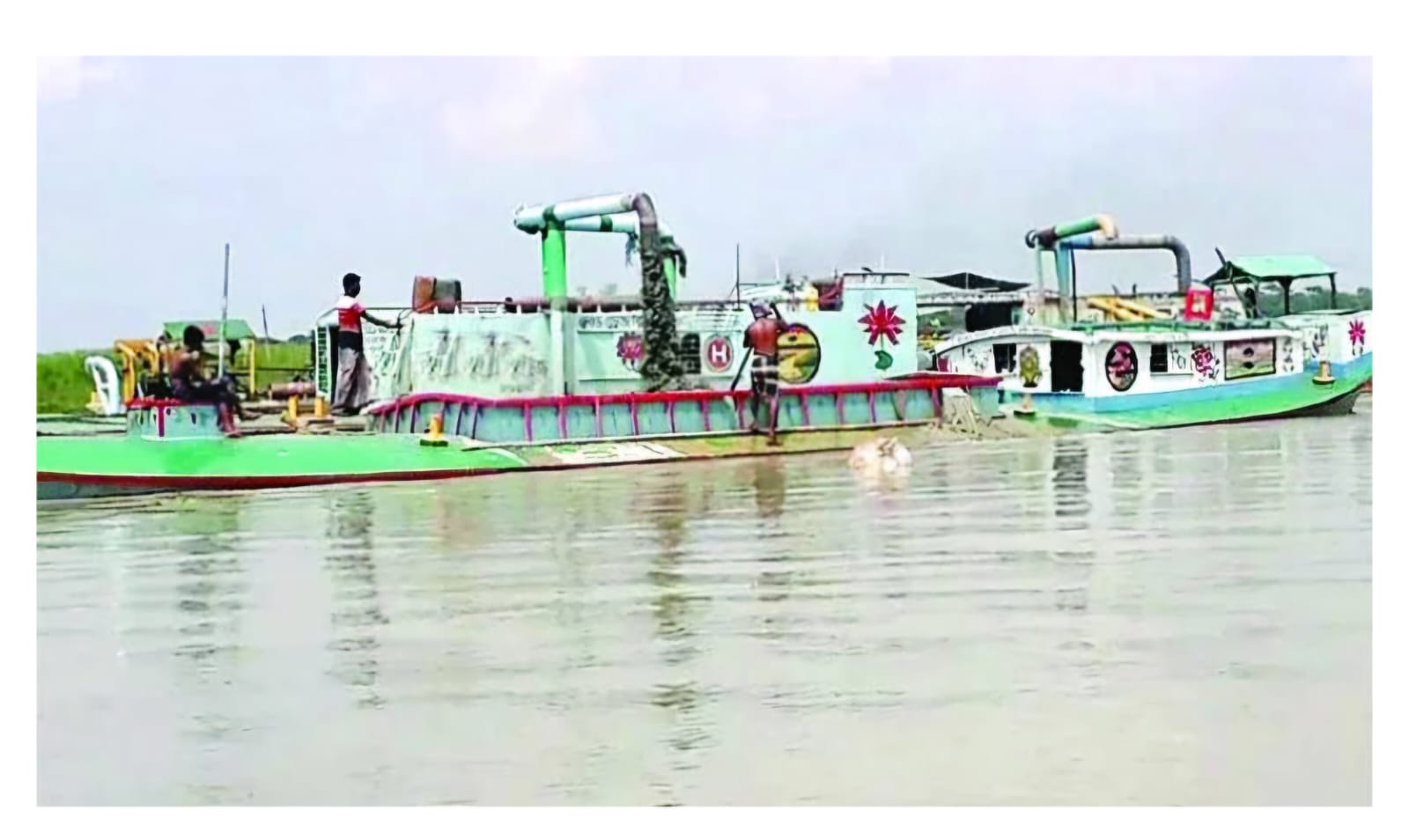 বরিশালের মুলাদিতে প্রশাসনকে ম্যানেজ করে চলছে অবৈধ বালু উত্তোলন