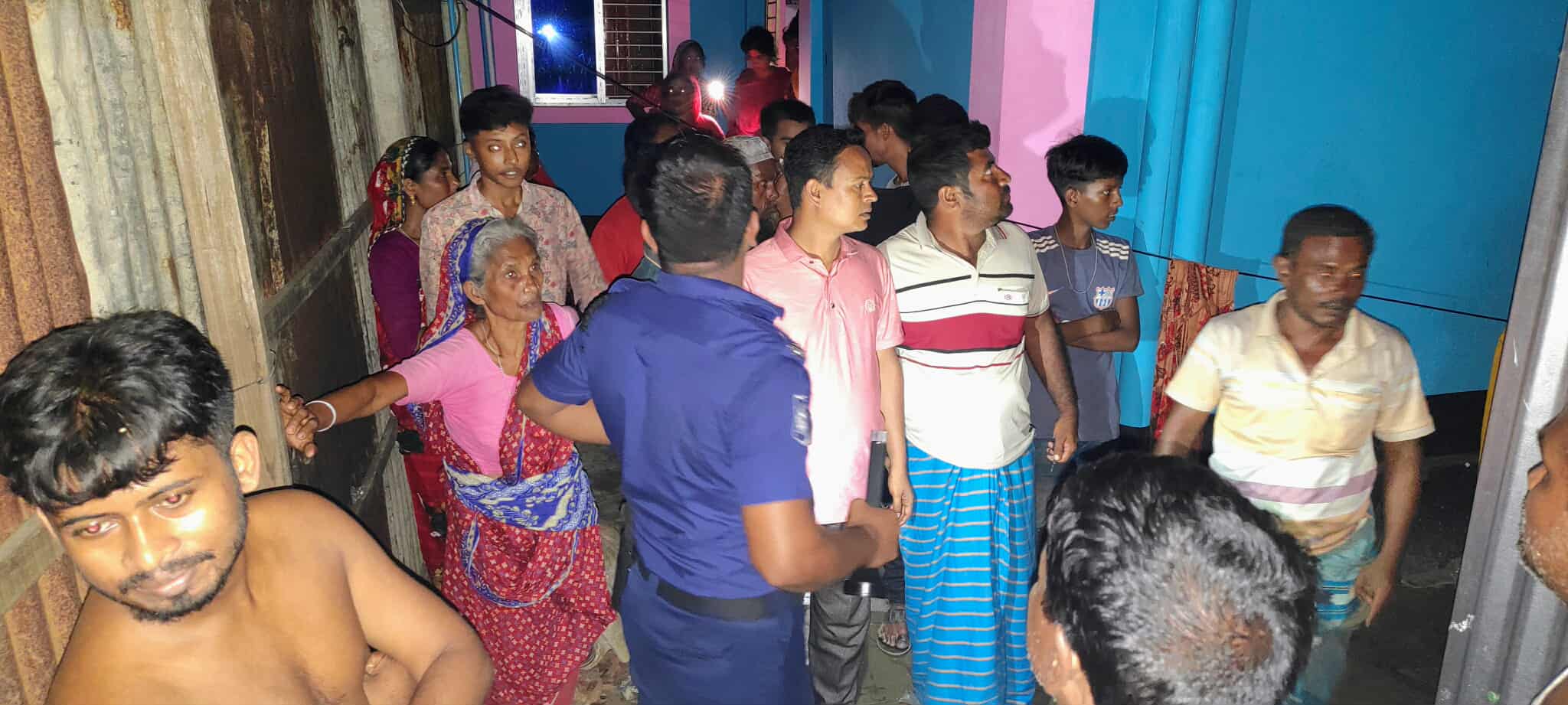 চিরকুট লিখে গৃহবধূর আত্মহত্যা