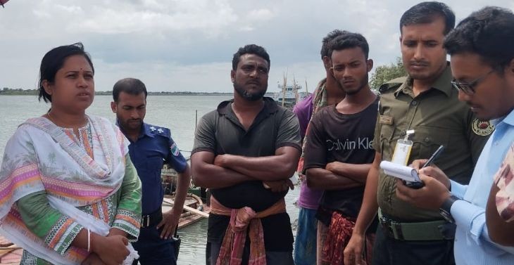 কয়রায় নদী থেকে বালু উত্তোলন, ৩৫ হাজার টাকা জ‌রিমানা