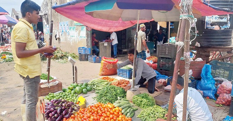 বরিশালে কমেছে সবজির দাম