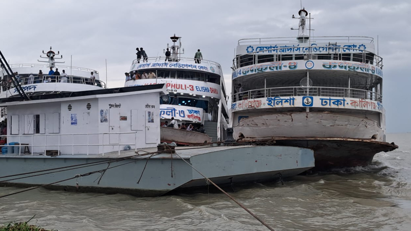 ভোলার ১০ রুটে লঞ্চ চলাচল বন্ধ ঘোষণা