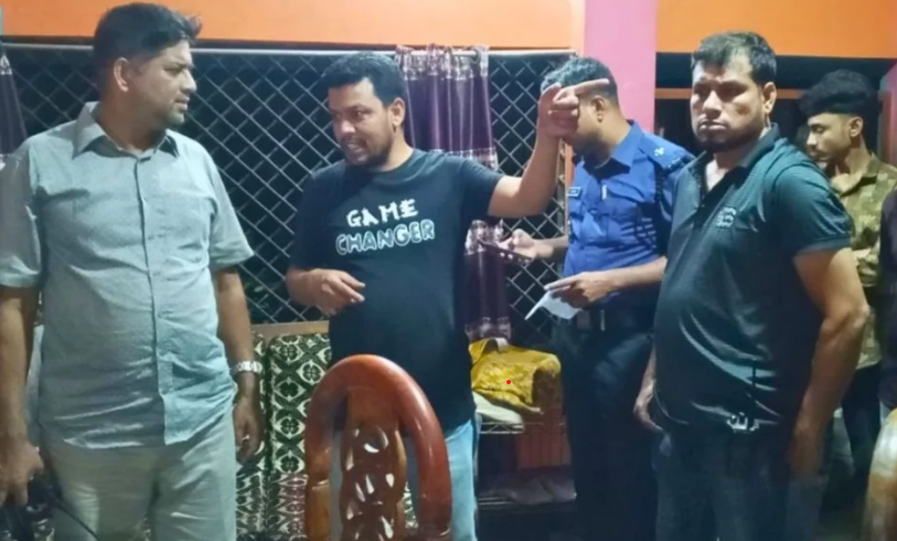 স্কুল শিক্ষিকাকে মারধর করে স্বর্ণালংকার লুট