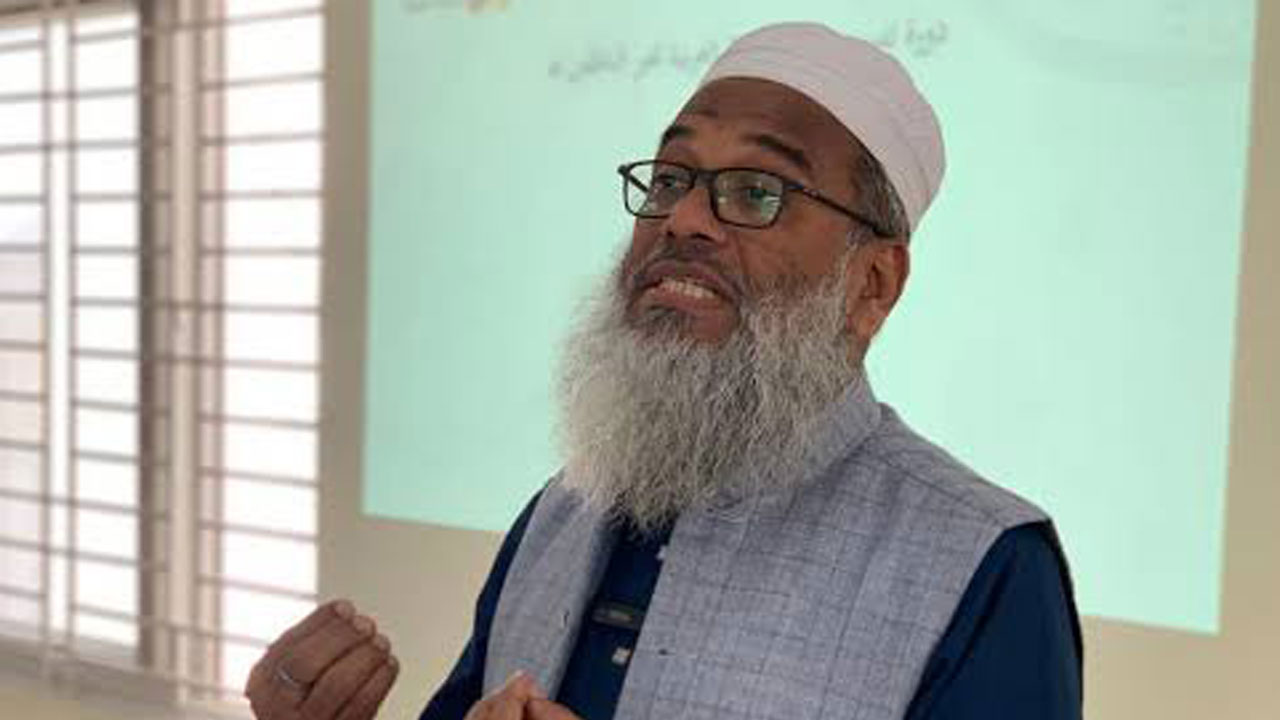 ডাকসুতে সবচেয়ে বয়স্ক ভোটার মাহমুদুল হাসান ইউসুফ