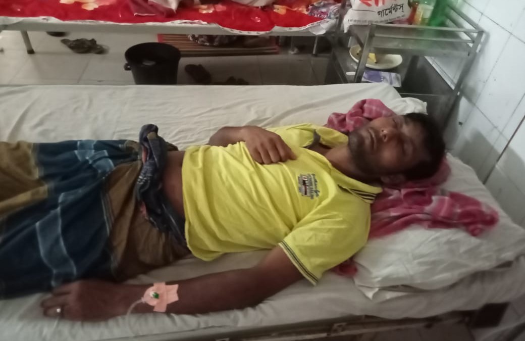 সাতক্ষীরা সীমান্তে বিএসএফের গুলিতে যুবক আহত