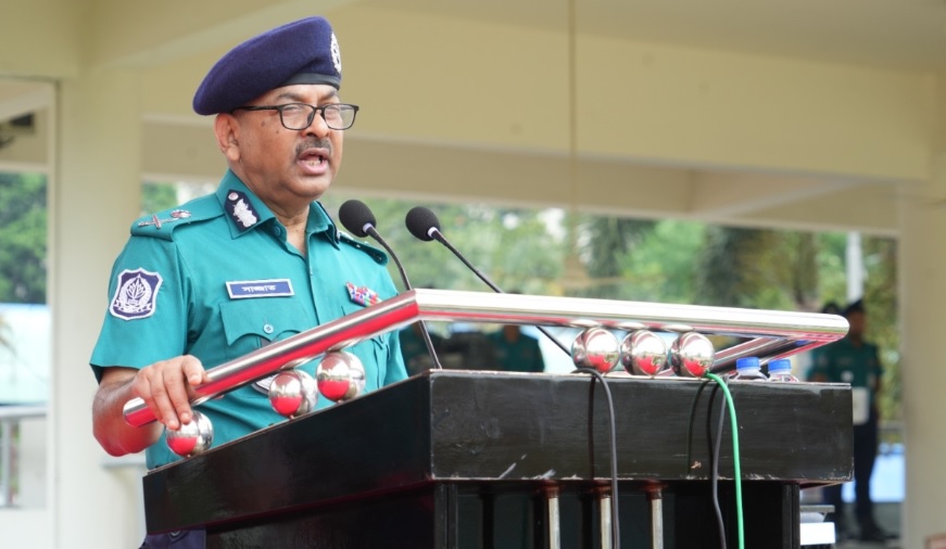 ‘সেবা দিয়েই পুলিশকে জনগণের মন জয় করতে হবে’