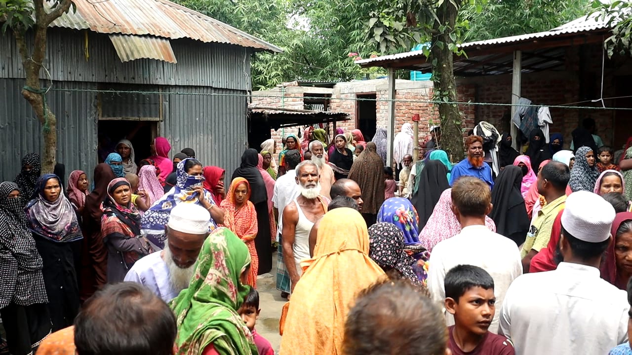 রংপুরে বাস চাপায় একই পরিবারের তিনজনের মৃত্যু