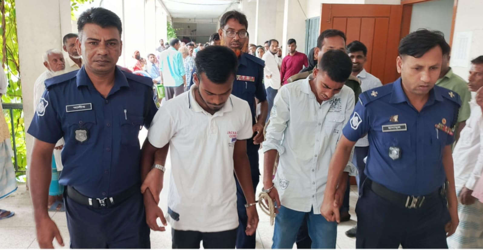 শিশু ধর্ষণের অভিযোগে দুই যুবকের ১০ বছরের কারাদণ্ড