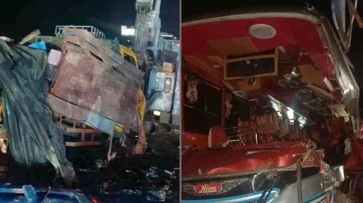 এক্সপ্রেসওয়েতে ট্রাকের পেছনে যাত্রীবাহী বাসের ধাক্কা, নিহত ৪