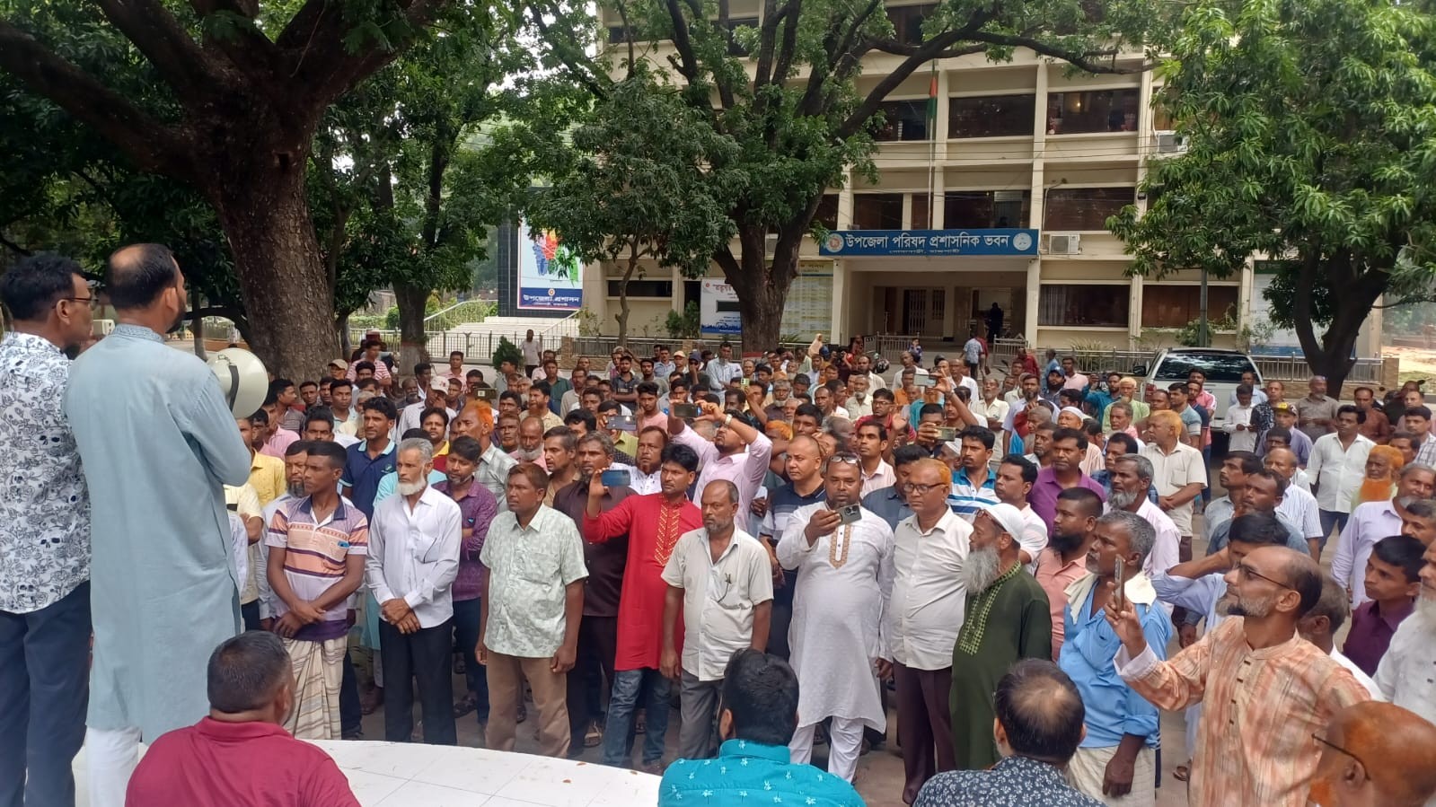 গোদাগাড়ীতে কৃষকদলের বিক্ষোভ সমাবেশ অনুষ্ঠিত