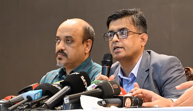 নির্বাচনের সব প্রস্তুতি ডিসেম্বরের মধ্যে নেওয়ার নির্দেশ: প্রধান উপদেষ্টার