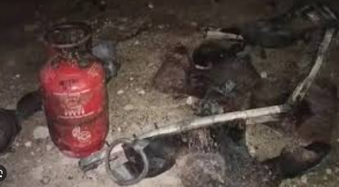 বাড্ডায় বাসায় জমে থাকা গ্যাসে বিস্ফোরণ, একই পরিবারের ৫ জন দগ্ধ