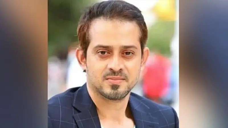 ‘হাসিনা-মুজিবের পুত্ররা তোমরা ঘুমাও, এখানে ২ পক্ষই আমরা-আমরা’
