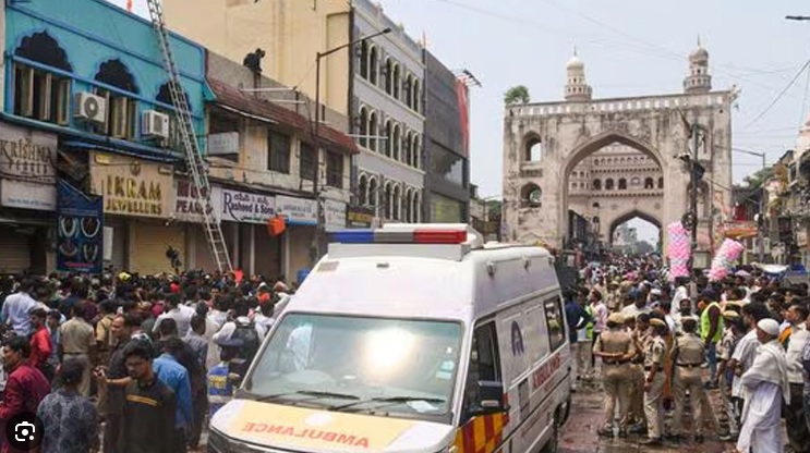 ভারতের হায়দরাবাদে ভবনে আগুন, নিহত ১৭