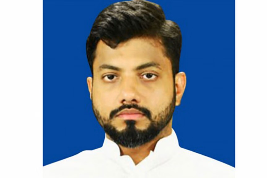 ভোটারদের নিয়ে শপথ পড়ে চেয়ারে বসার হুমকি ইশরাকের