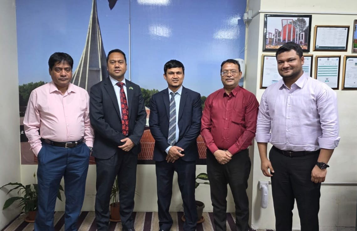 রিয়াদে প্রবাসী সেবা কেন্দ্র পরিদর্শন করলেন জেদ্দা কনস্যুলেটের শীর্ষ কর্মকর্তারা