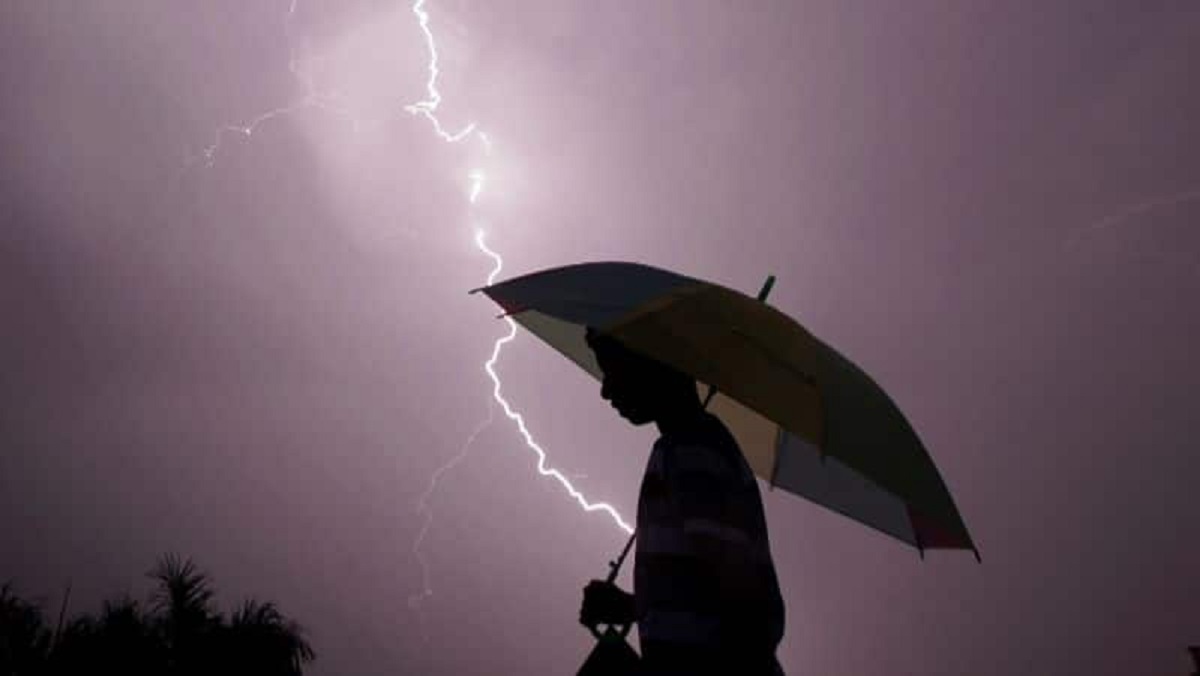 কুমিল্লায় বজ্রপাতে শিশুসহ ৪ জনের মৃত্যু