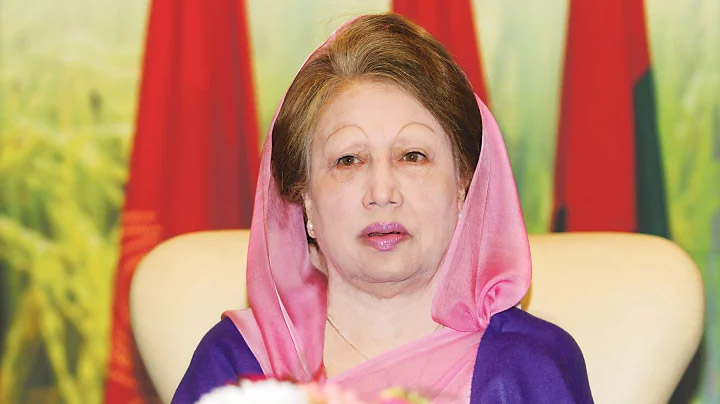 নিরাপত্তা শঙ্কায় সরিয়ে দেওয়া হলো খালেদা জিয়ার ফ্লাইটের দুই কেবিন ক্রুকে