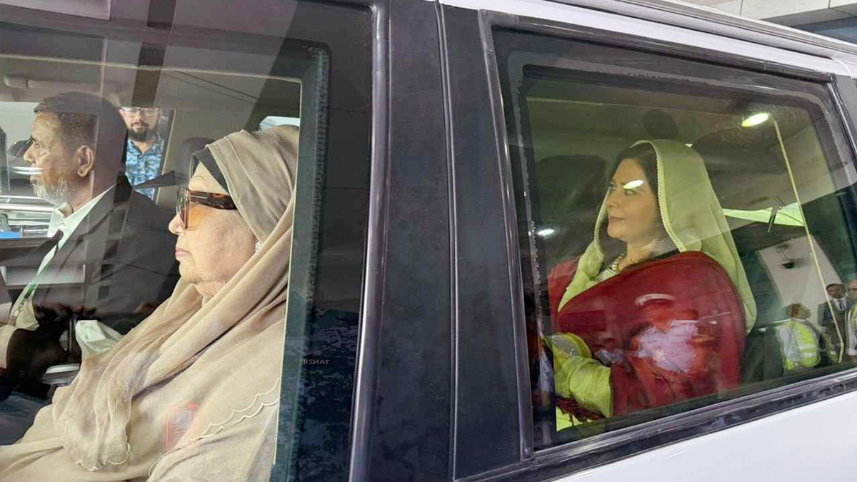 বাসভবন ফিরোজার পথে খালেদা জিয়া