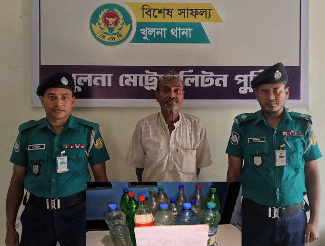 খুলনায় ৩০ লিটার মদসহ ১ জন গ্রেফতার
