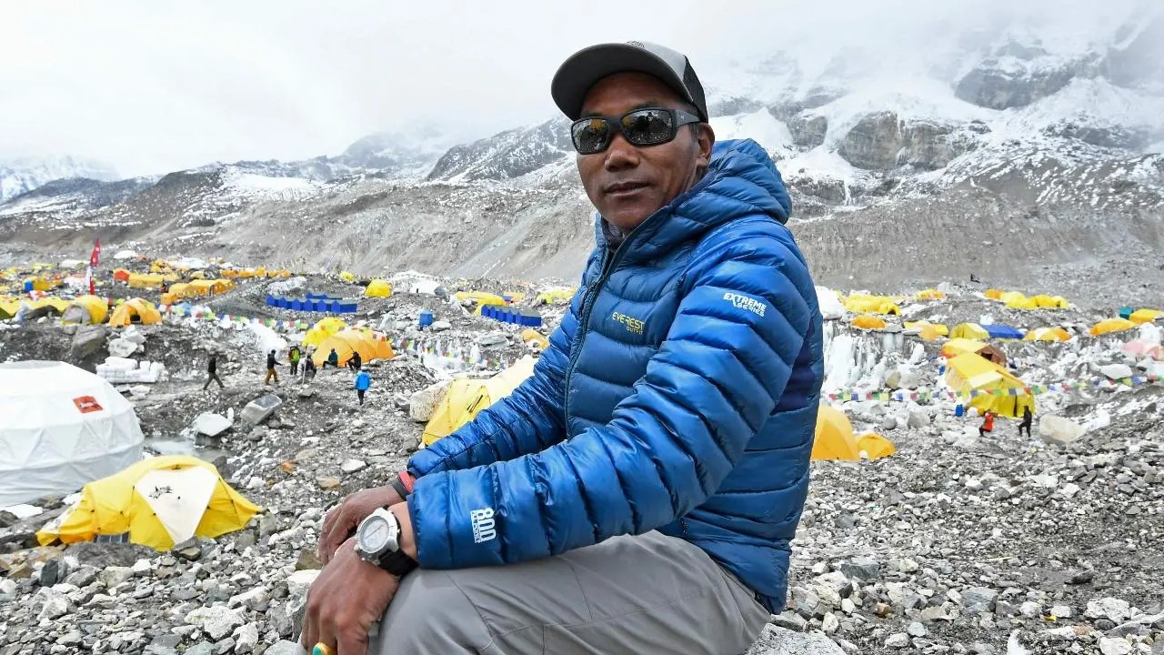 ৩১ বার এভারেস্টের চূড়ায় নেপালের কামি রিতা