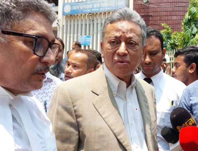 আমীর খসরুসহ ৫ জন খালাস