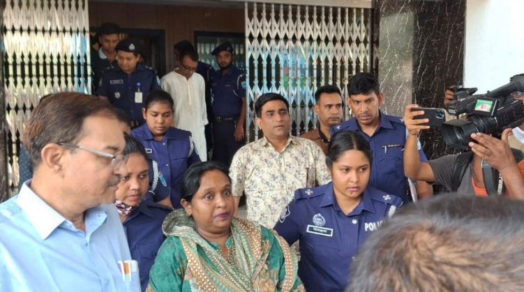 আইভীকে কারাগারে পাঠানোর নির্দেশ আদালতের