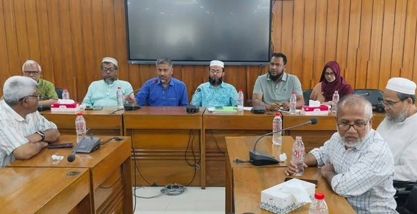 কুয়েট ভিসির প্রতি শিক্ষক সমিতির অনাস্থা, পদত্যাগের আহ্বান