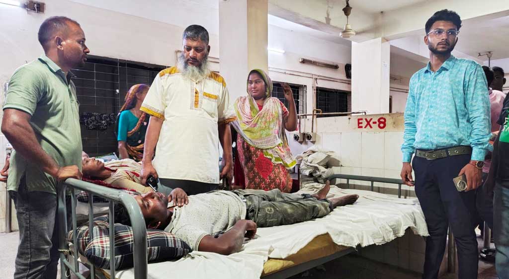 সাংবাদিককে তুলে নিয়ে হত্যাচেষ্টা, গ্রেফতার ১