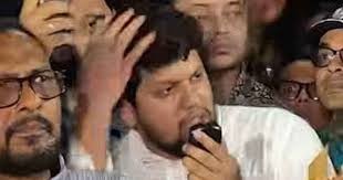 তথ্য উপদেষ্টাকে পানির বোতল নিক্ষেপের ঘটনায় একজনকে জিজ্ঞাসাবাদ