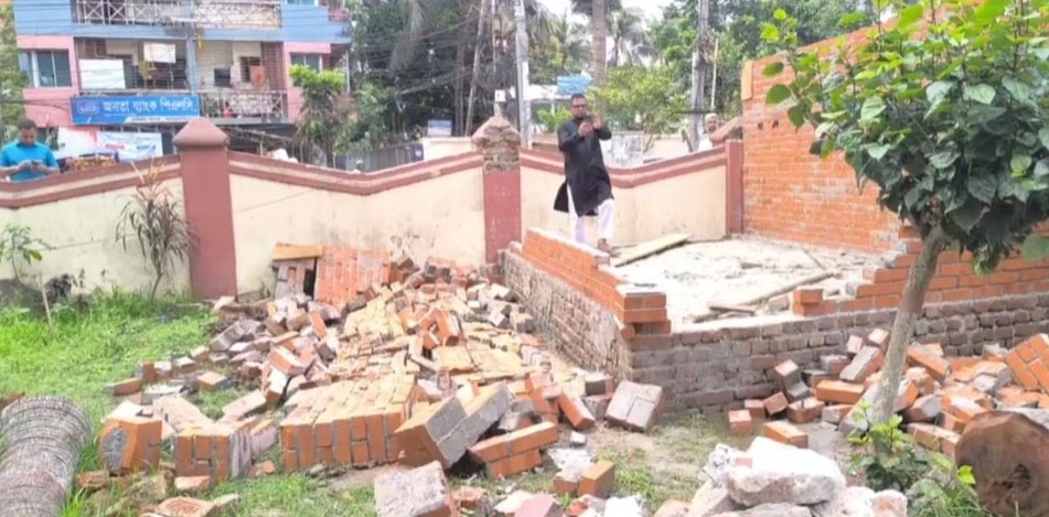 ময়মনসিংহে রওশন এরশাদের পৈতৃক বাড়িতে হামলা-ভাঙচুর