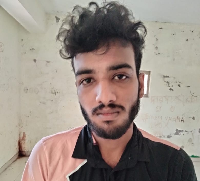 খুলনার কুখ্যাত সন্ত্রাসী মমি গ্রেফতার