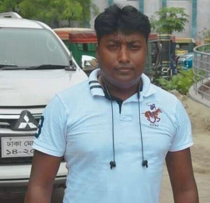 এসআইকে মারধর করে পুলিশে সোপর্দ