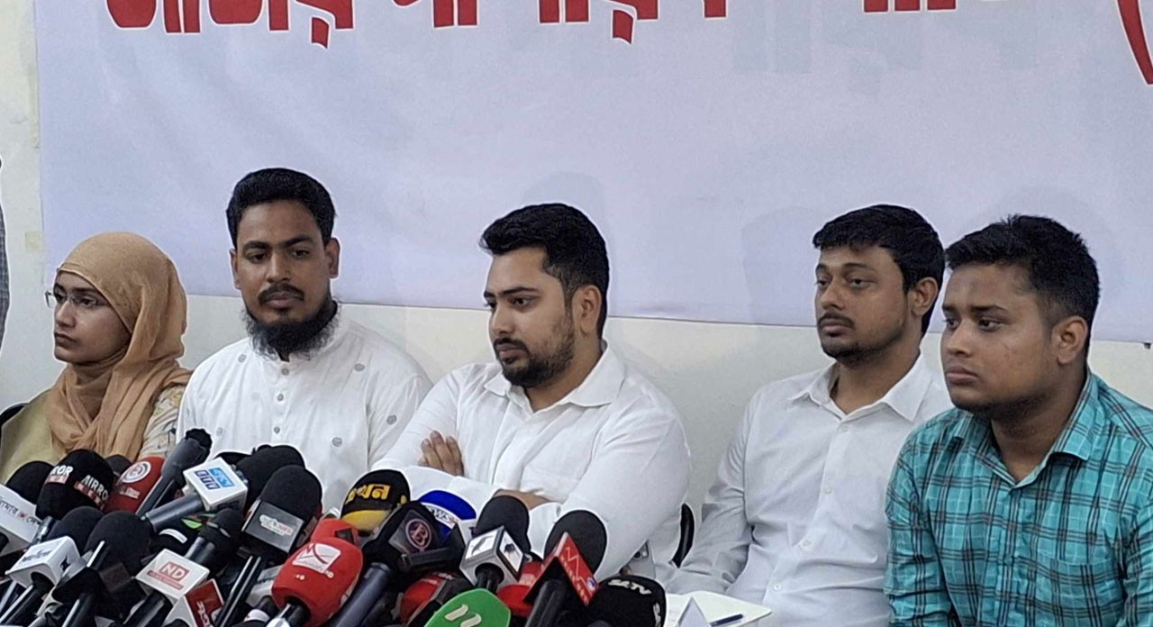 দুই উপদেষ্টার  সঙ্গে এনসিপির কোনো সম্পর্ক নেই: নাহিদ