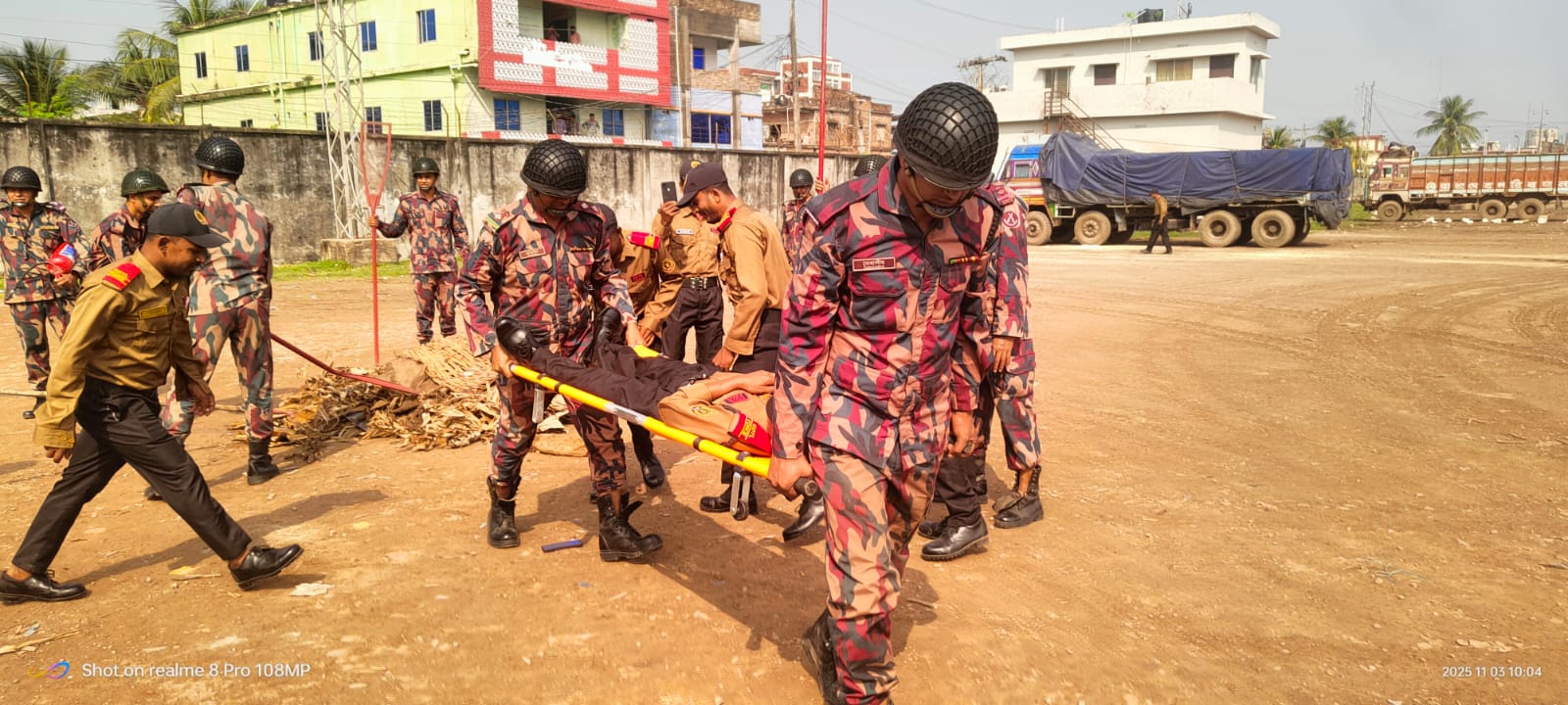 ভোমরায় বিজিবির অগ্নিনির্বাপন ও দুর্যোগ মোকাবিলা মহড়া অনুষ্ঠিত