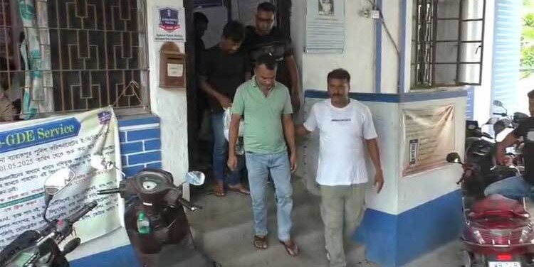 পশ্চিমবঙ্গে গ্রেফতারকৃত ৩ আওয়ামী লীগ নেতাকর্মী কারাগারে