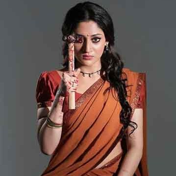 ঈদে আসছে পূজা চেরীর টগর