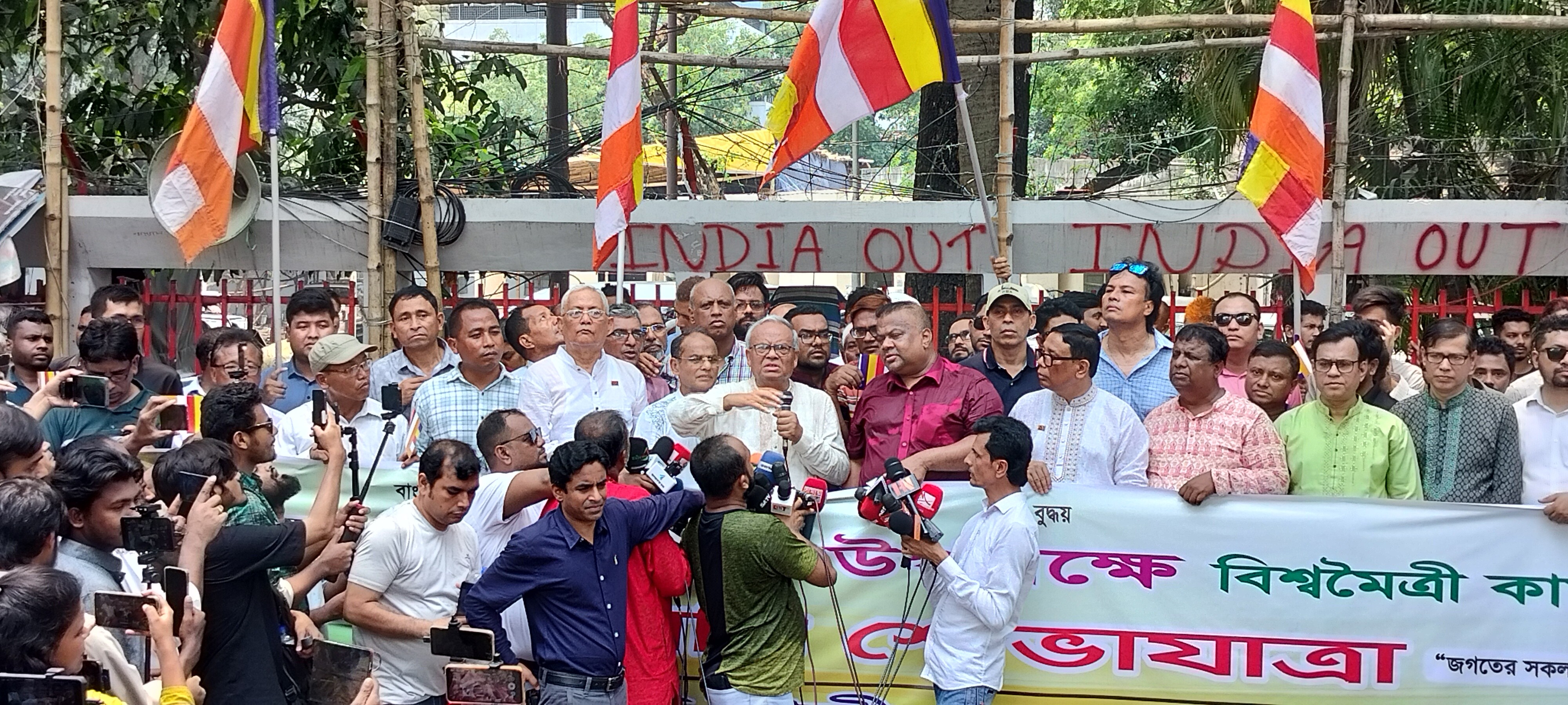 যারা দে‌শের সম্প্রীতি নষ্ট ক‌রে তারা কখ‌নোই বন্ধু হ‌তে পা‌রে না: রিজভী