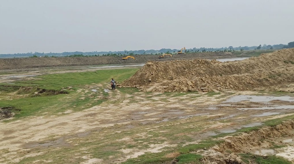 রাজশাহীতে হিন্দুদের জমি জোরপূর্বক পুকুর খনন বিএনপি নেতার, হামলায় আহত ৫
