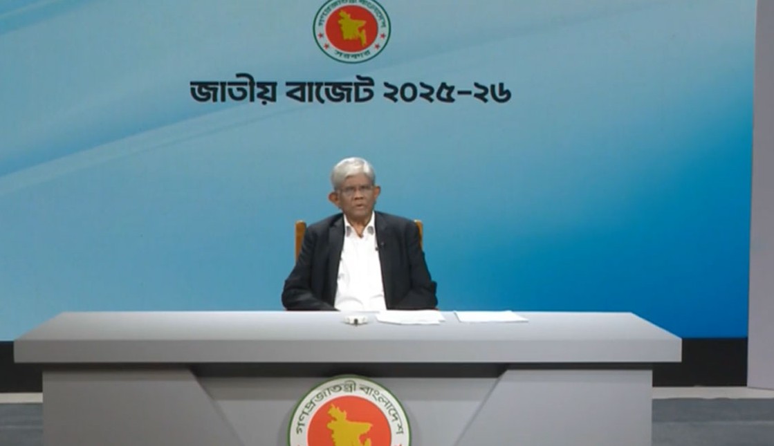 বিগত সময়ে নজিরবিহীন লুটপাট ও দুর্নীতি হয়েছে: অর্থ উপদেষ্টা